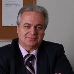 Anfitriones del desencanto