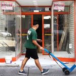 ¡AUXILIO! ¡Qué alguien haga algo!, el mundo rico ya no llega a fin de mes.
