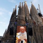 León XIV en Barcelona exponiendo la verticalidad del perdón